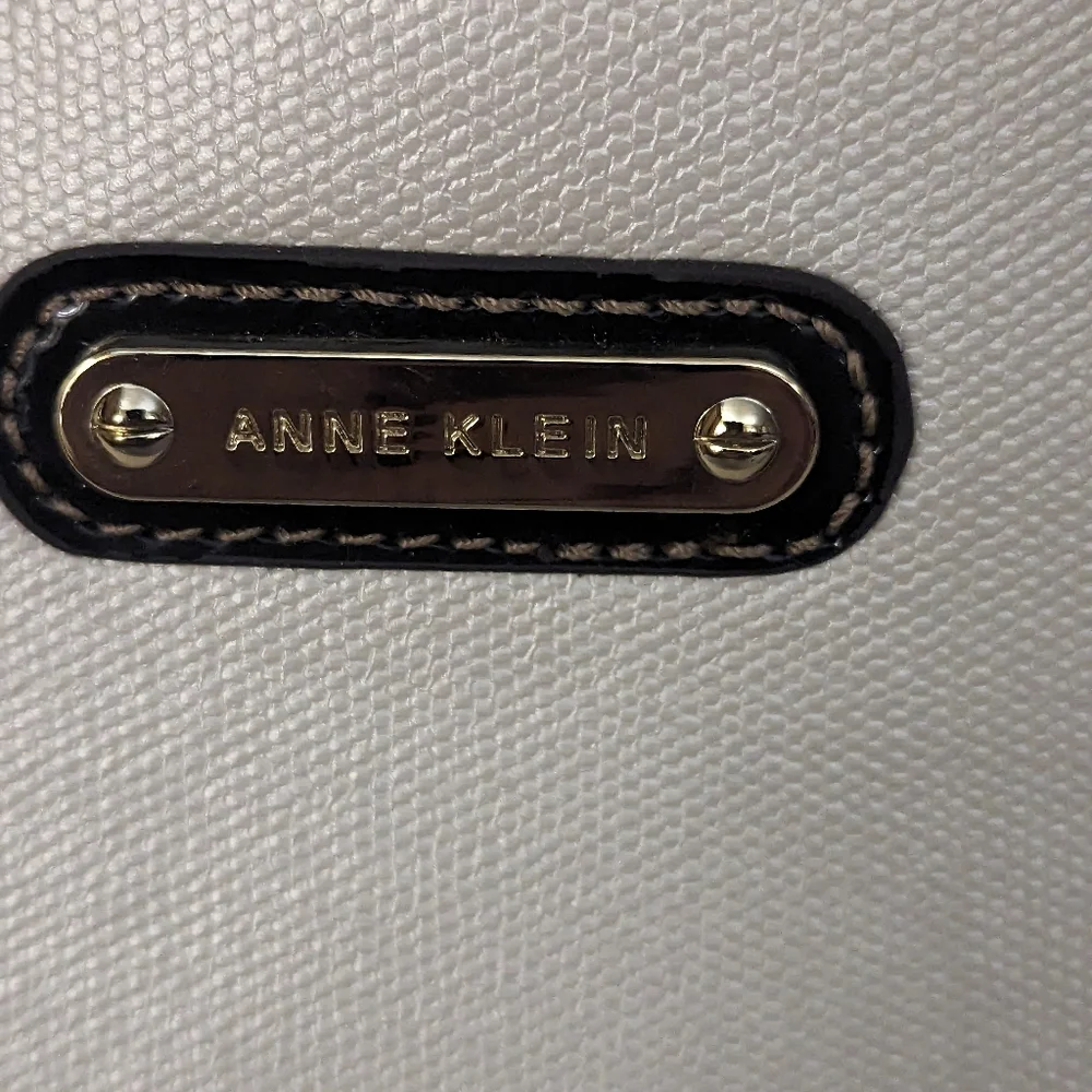 Anne Klein beautiful cream
